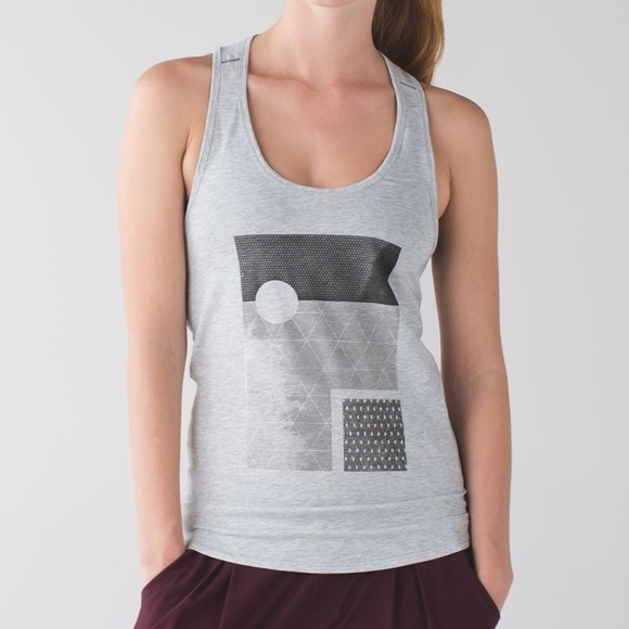 Lululemon superb tank - vita sea w graphic - Picture 1 of 7